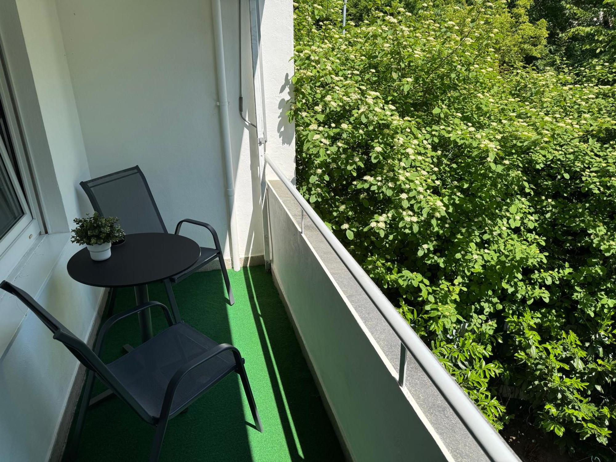 Family Apartment Karlsruhe Exterior foto